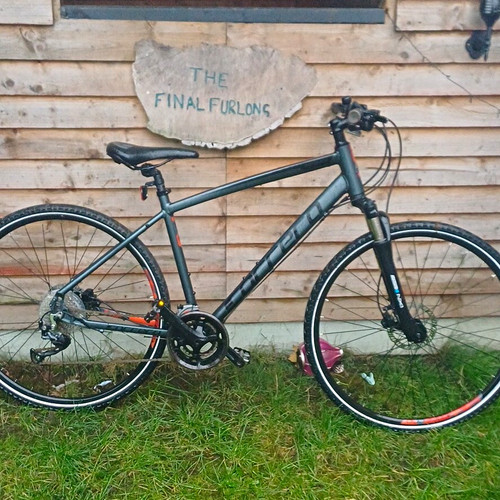 Saracen hybrid bike 700c - saracen, large